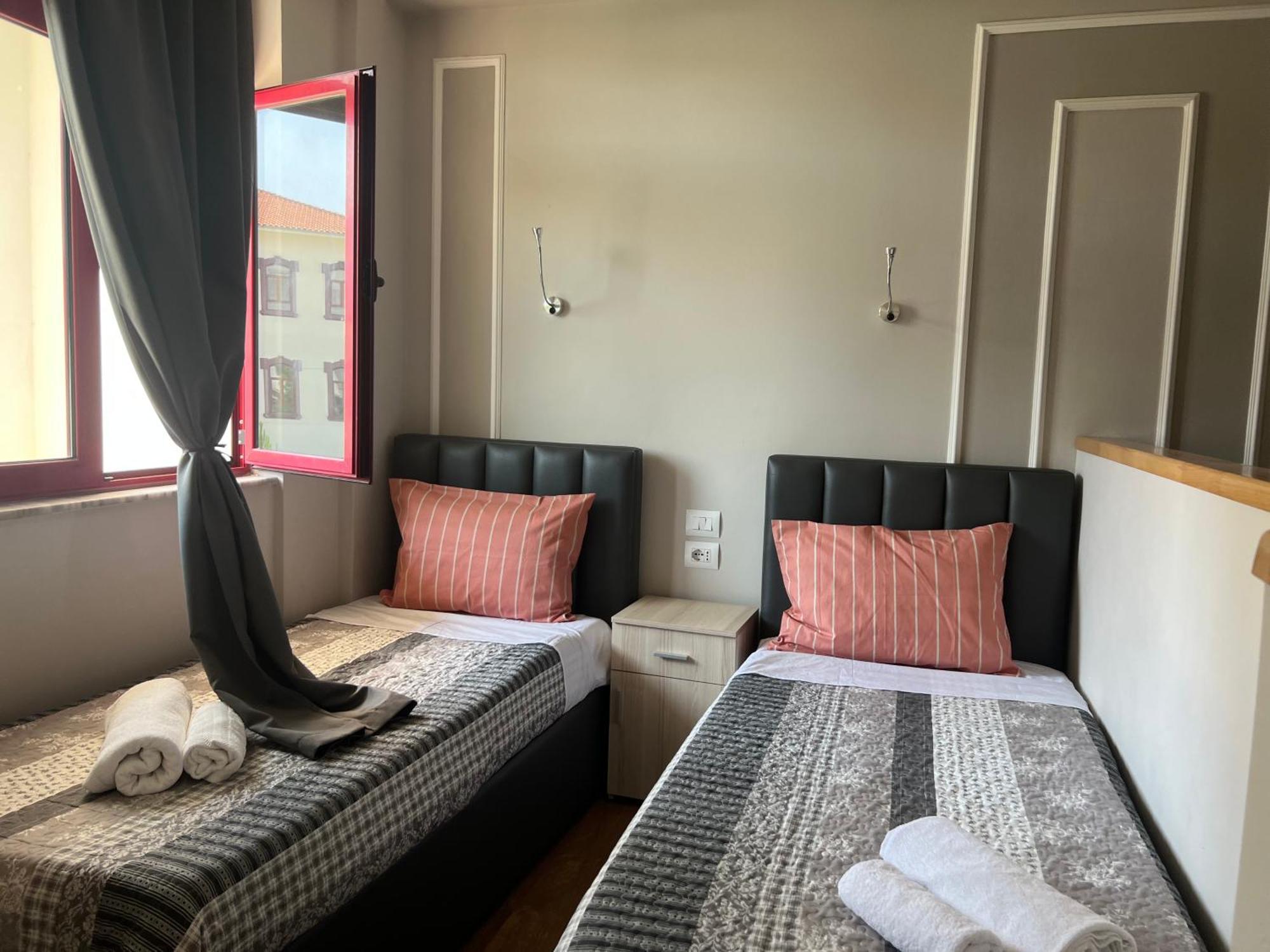 שקודר City Centre Rooms 4R מראה חיצוני תמונה
